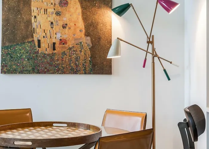 Exclusive 1 Bedroom Flat In The Heart Of *