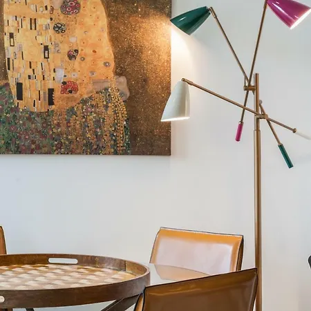 Exclusive 1 Bedroom Flat In The Heart Of *